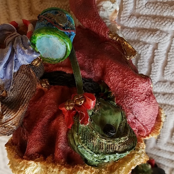 Santa with Train - Picture 9 of 11